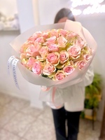 45 рожевих троянд